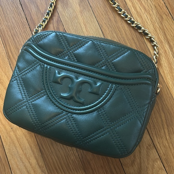 Tory Burch diamond quilt cross body bag - Picture 2 of 6